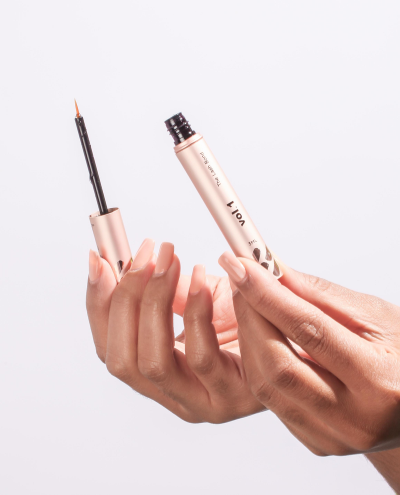 Lash Bond é a maneira saudável de obter os cílios longos e curvos que você sempre desejou.